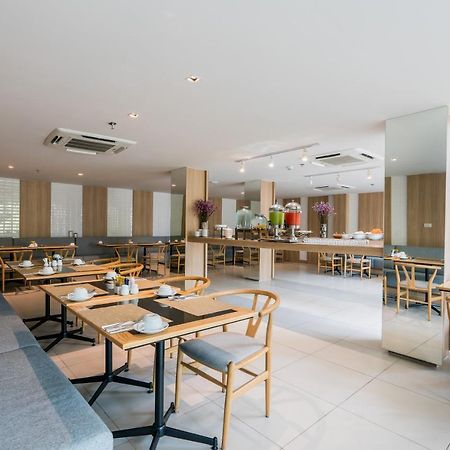 Rattanachol Hotel Чонбурі Екстер'єр фото