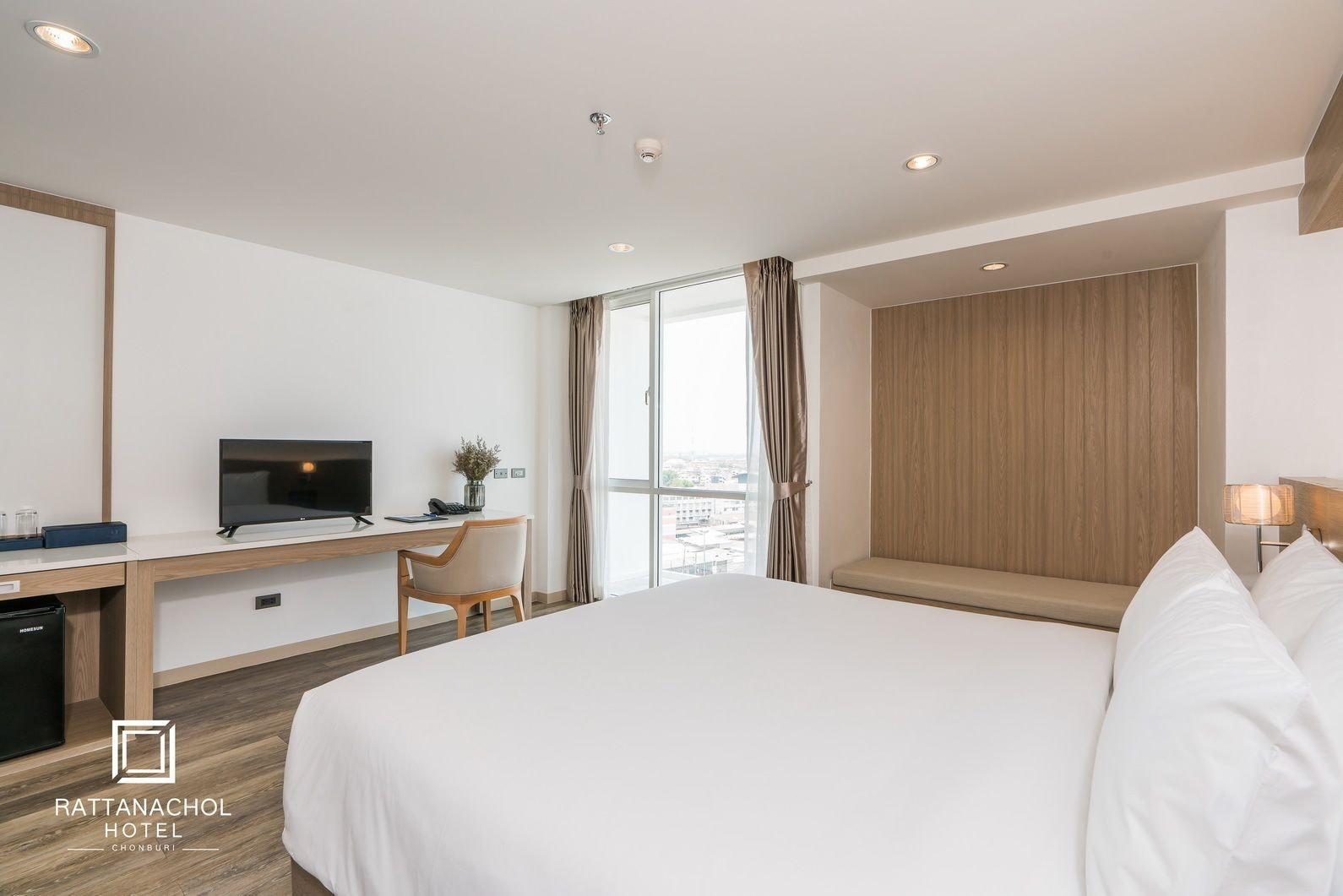 Rattanachol Hotel Чонбурі Екстер'єр фото
