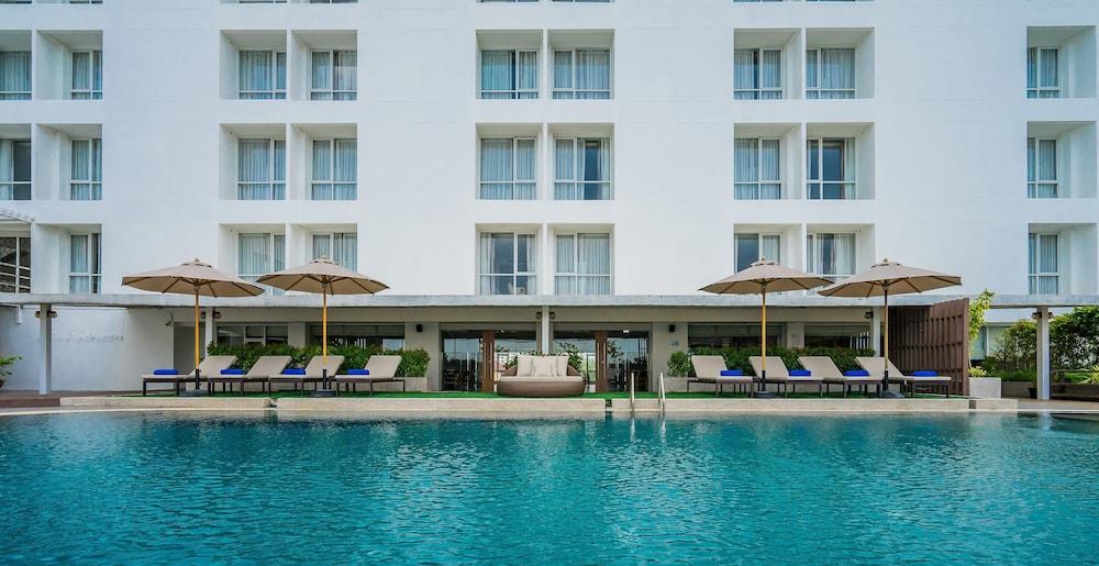 Rattanachol Hotel Чонбурі Екстер'єр фото