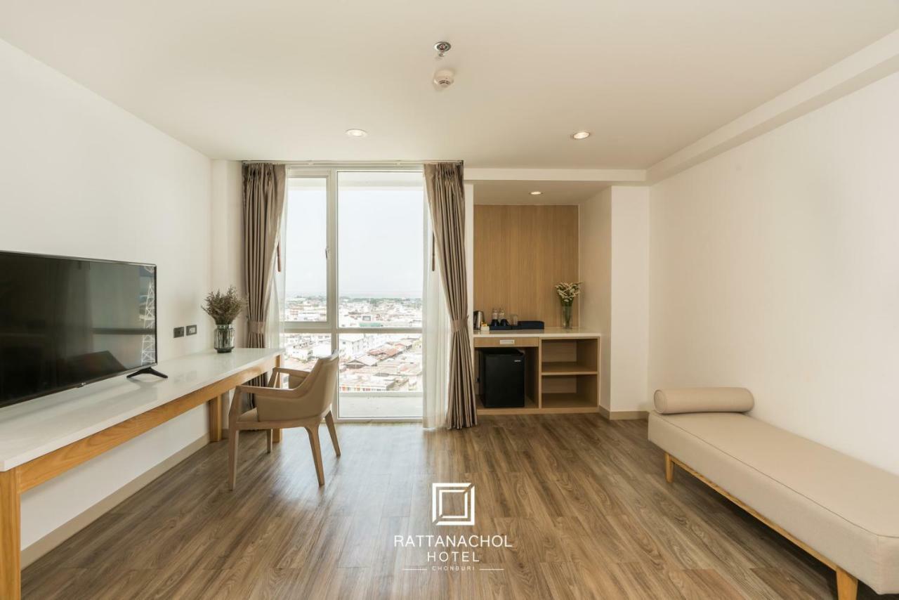 Rattanachol Hotel Чонбурі Екстер'єр фото