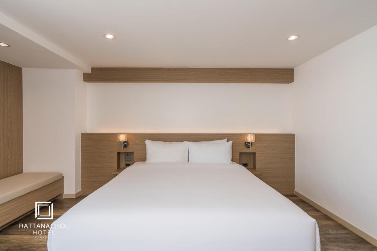 Rattanachol Hotel Чонбурі Екстер'єр фото